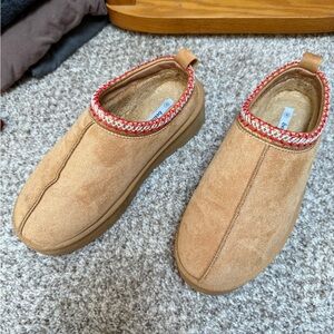 Tan Slip-On Shoes with Red Trim